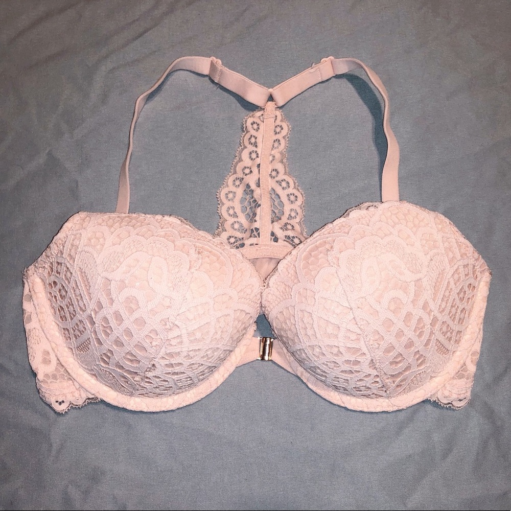 Pale pink, front clasp, pretty lace bra